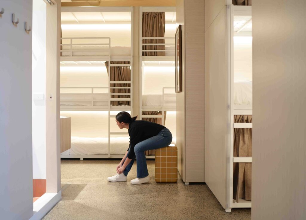LARGE SHARED SUITE